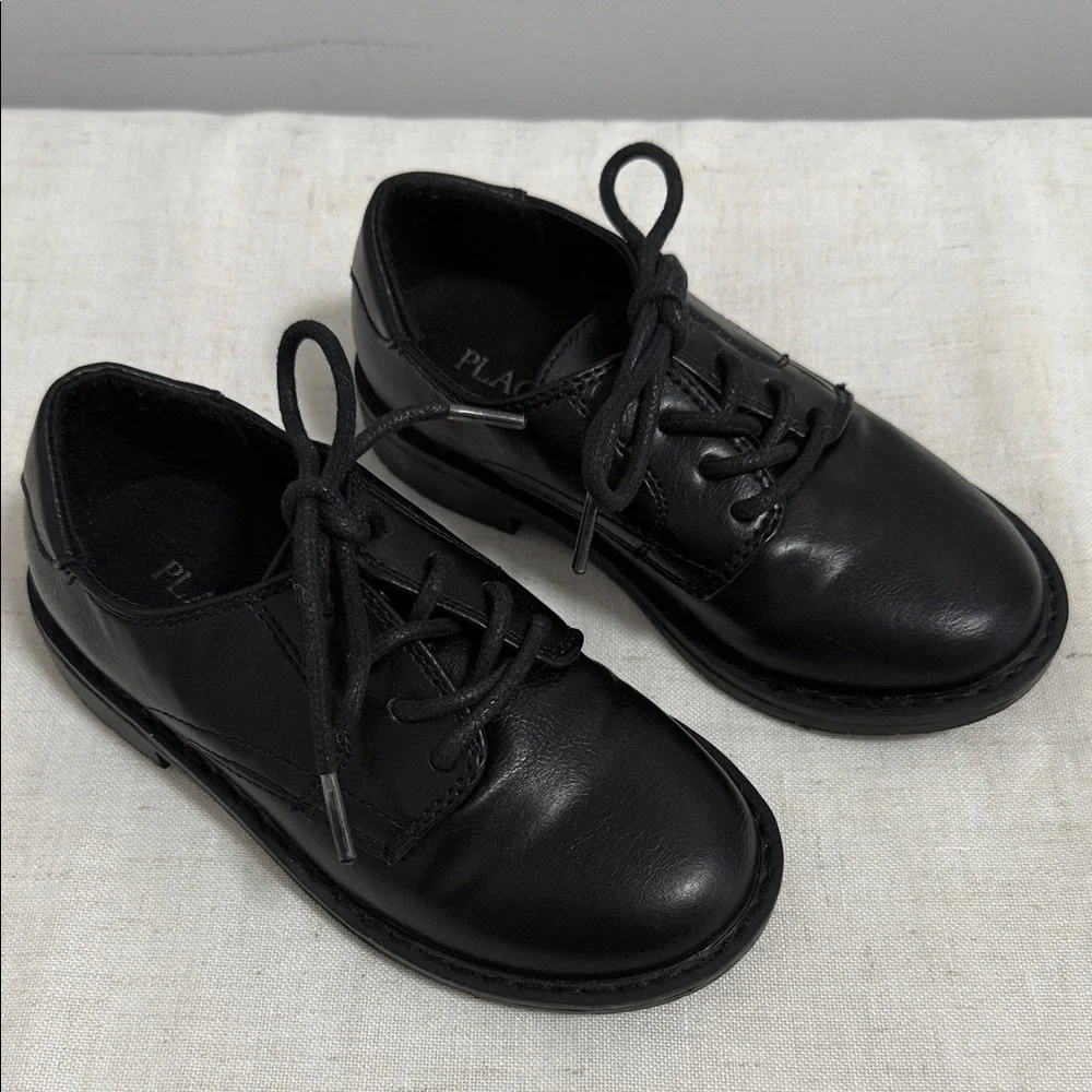 Children’s Place Toddler Boy Lace up Dress Shoes Black size 11